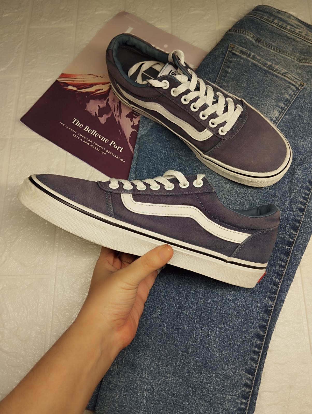 Navy blue low rise vans